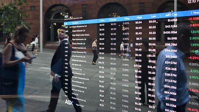 Aussie hits four-year high as banks, miners drag shares