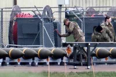 Pentagon approaches US automakers to help make weapons as wars deplete stocks, report claims