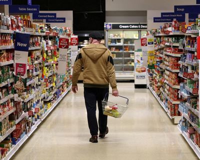 No 10 claims Starmer did not know Mandelson failed security vetting until this week – as it happened