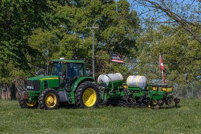 The Iran war’s fertilizer shock is hammering American farmers, and 70% can’t afford what they need for this year’s growing season