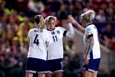 Podcast featuring Lioness stars forced to apologise over Lauren James thumbnail