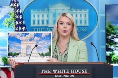 Trump's plan to build a Triumphal Arch gets a hearing before a key federal agency