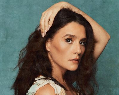 Jessie Ware: Superbloom review – Table Manners host dishes up more disco – but where are the bangers?