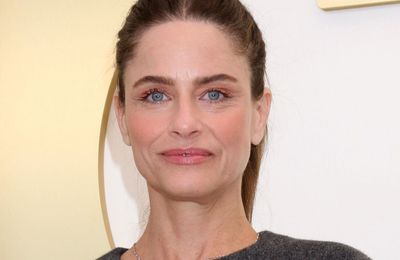 Amanda Peet explains why she kept cancer diagnosis secret
