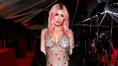 Why PR Experts And Social Media Stars Think Megan Fox Is Losing Out On Millions