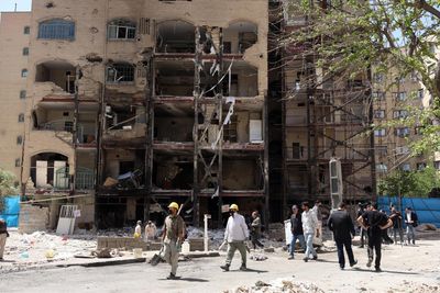 US House narrowly rejects war powers resolution as dissent grows