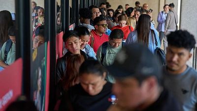 Spain immigration officers cancel strike after deal to ease workload from mass migrant amnesty