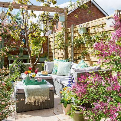 The 4 garden fence colours that can lower your home’s value and make it harder to sell, according to experts