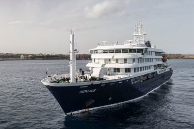 Bulletin AM briefing: Hantavirus cruise ship to set sail for Canary Islands amid deadly outbreak