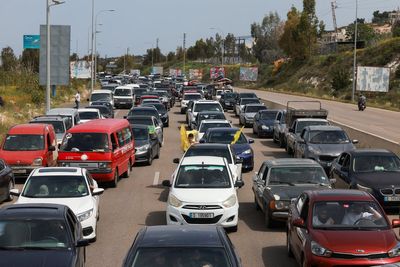 Lebanese people return home amid new Hezbollah-Israel ceasefire