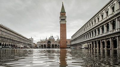 Venice is threatened by rising sea levels. Will the city be forced to relocate?