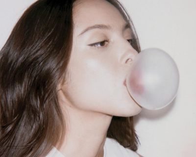 Olivia Rodrigo: Drop Dead review – a maximalist rush of infatuation that’s just a bauble short of festive