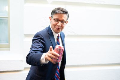 Late-night votes scuttle House push on surveillance authority