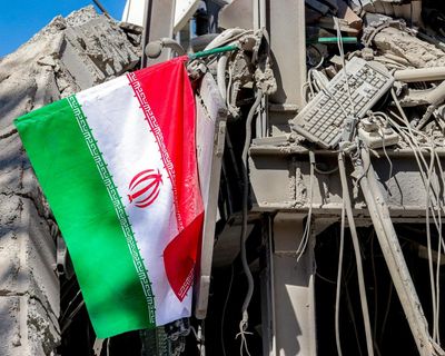 Sanctions don’t result in regime change. Whether against Iran or Russia, western countries need shrewder tactics