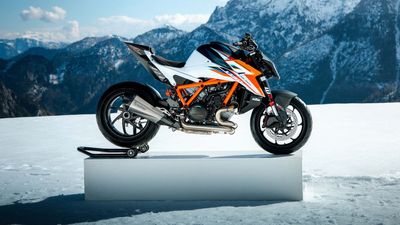 The New KTM Super Duke 1390 RR Is Possibly the Wildest Naked Superbike Around