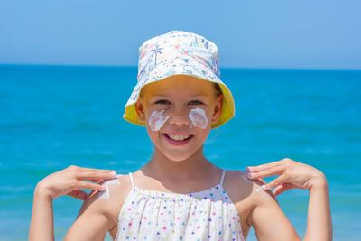 11 hacks to get young children to wear sunscreen – and why it’s important