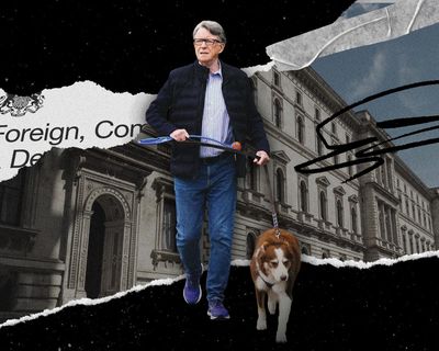 What happens during security vetting and why did Peter Mandelson fail his?