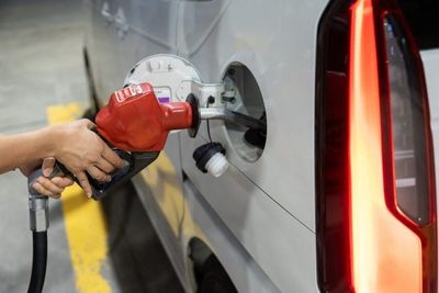 10 Driving Habits That Are Quietly Wasting Your Gas Money—And Cost Nothing to Fix