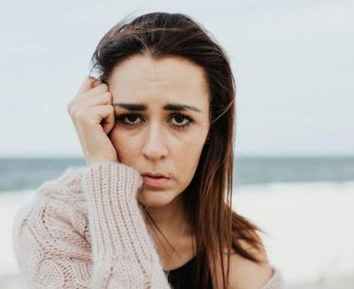5 Red Flags Women Miss Right Before a Situation Turns Dangerous