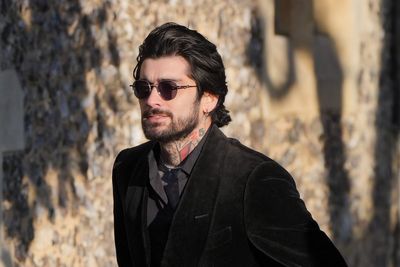 Zayn Malik thanks fans for their support from his hospital bed