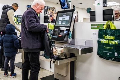 Seniors 60+ Are the Top Targets for Fake ‘Dropped Cash’ Scams at Grocery Stores