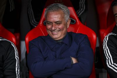 Newcastle eye Real Madrid target Jose Mourinho to lead the Magpies