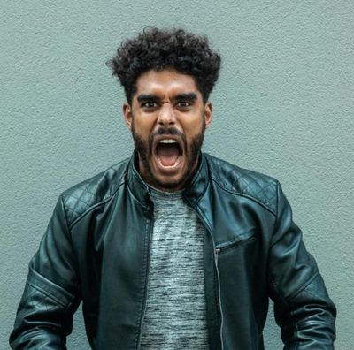 6 Subtle Ways Narcissists Test Your Boundaries Early On