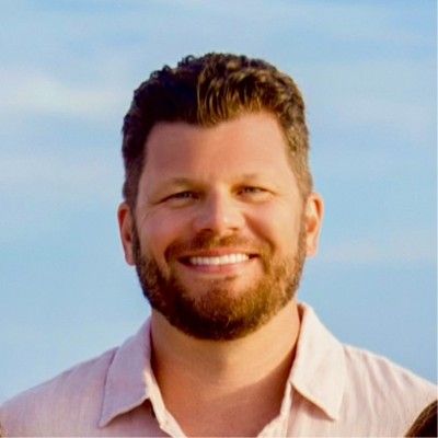 This founder was an AI layoff 9 months ago. Then he built an instantly profitable company with 2 partners and 12 agents