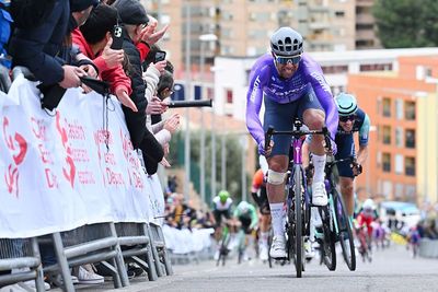 'I couldn't use any of my fingers' – Michael Matthews back on the bike after breaking both arms in training crash