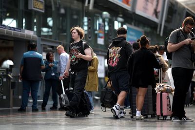 Train nightmare at Manchester Piccadilly as Arsenal fans scramble to get to huge Man City clash