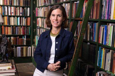 King appoints historian as Queen Elizabeth’s royal biographer