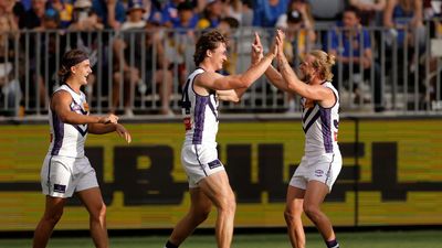 Hi-five for Amiss as Dockers crush Eagles in derby