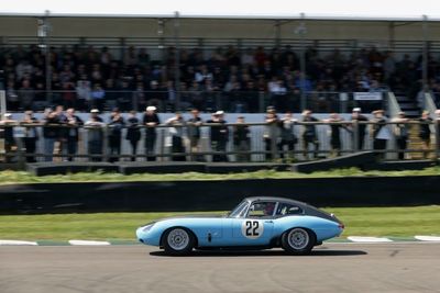 Button takes Goodwood Members’ Meeting win in E-type Jaguar