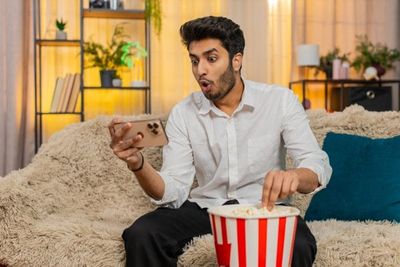 Micro-Drama’ Entertainment: Why Men Are Ditching 2-Hour Movies for ‘Content Clipping’ Series