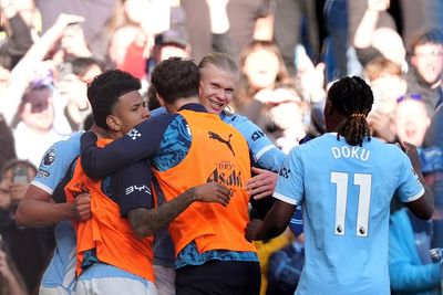 Erling Haaland shoots down Arsenal as Manchester City slash lead to three points