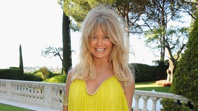 Goldie Hawn’s Sun-Drenched Tuscan Terrace Is the Exact Look You Need To Recreate for an Elegant and Breezy Outdoor Space Throughout 2026