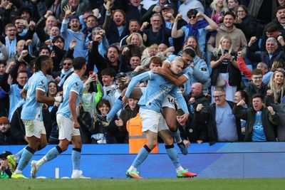 Erling Haaland sinks Arsenal to give Manchester City edge in title race
