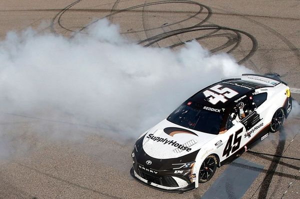 Tyler Reddick stuns with last-lap pass to win Kansas NASCAR Cup race