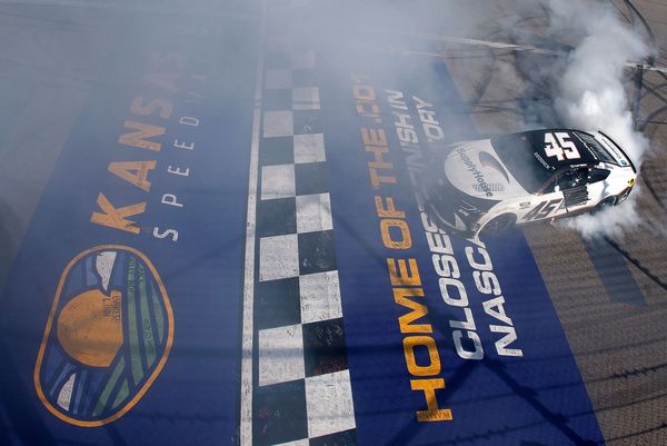 Tyler Reddick stuns with last-lap pass to win Kansas NASCAR Cup race