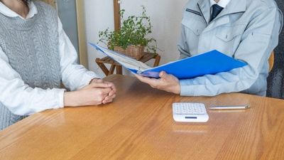 6 Things You Should Never Agree To During a Home Repair Visit Because That’s When People Get Scammed