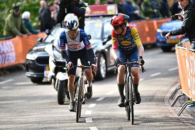 'Last year I was lucky' – Tables turn on Mattias Skjelmose as he cannot match a fully fit Remco Evenepoel in the Amstel Gold Race