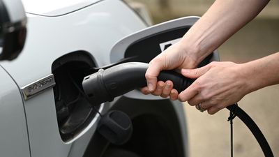 Electric vehicle batteries could spark recycling market