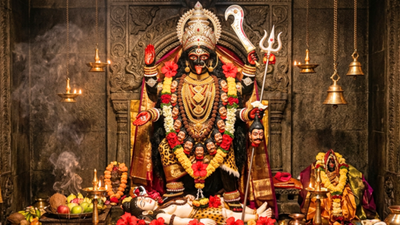 This Kolkata Temple Offers Noodles to Kali Maa- Here’s Why