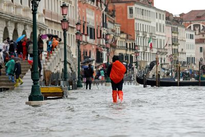 Venice could only be accessible by submarine if sea levels rise, researchers say