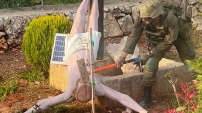 IDF admits photo of soldier desecrating statue of Jesus Christ is real, Israel says sorry if any Christians have hurt feelings