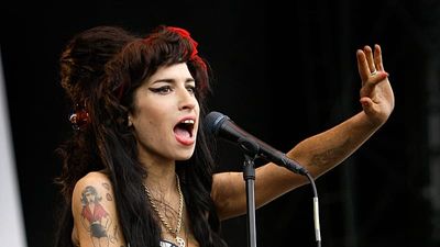 Amy Winehouse’s father loses claim over sale of daughter’s belongings