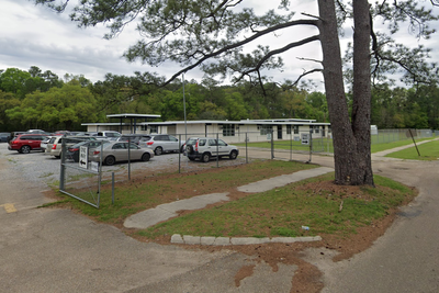 Teen shot father dead outside of school after argument about his refusal to go to class, police say