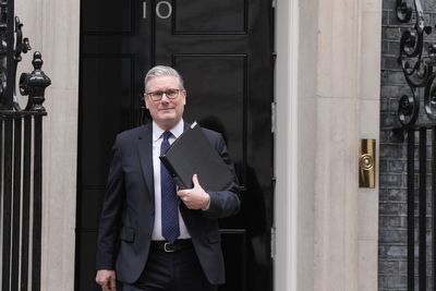 PM tells MPs it is ‘staggering’ he was not told Mandelson failed vetting check