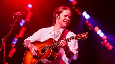 Billy Strings Injury Update: American Singer Shares Graphic X-Ray After Viral Skateboard Fail
