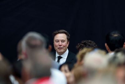 Elon Musk Suggests Federal 'Universal High Income' to Combat Job Losses From AI